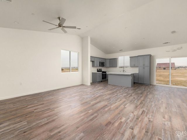 28102 Valley West Road, Taft, CA 93268