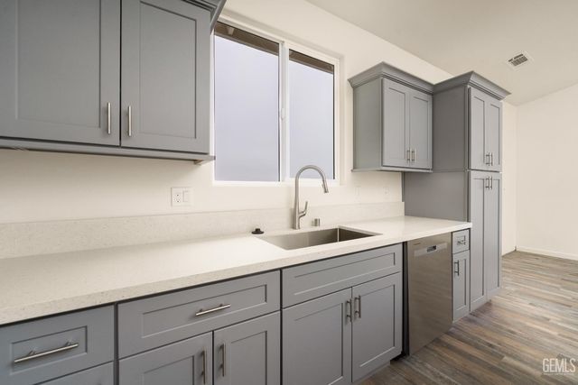 28102 Valley West Road, Taft, CA 93268