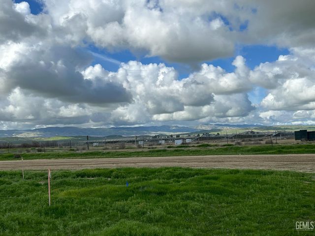 28102 Valley West Road, Taft, CA 93268