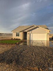 28102 Valley West Road, Taft, CA 93268