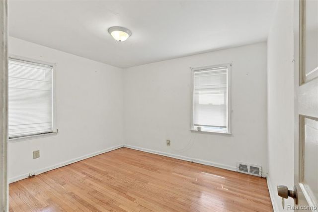 12000 Faust Avenue, Detroit, MI 48228