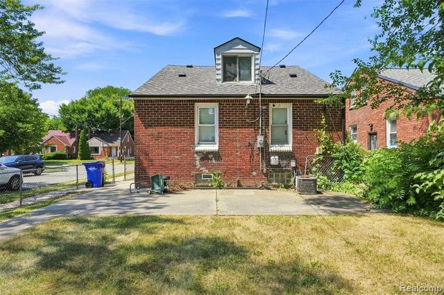 12000 Faust Avenue, Detroit, MI 48228