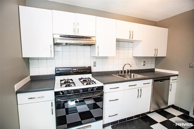 1130 Valley Road 2B, Wayne, NJ 07470