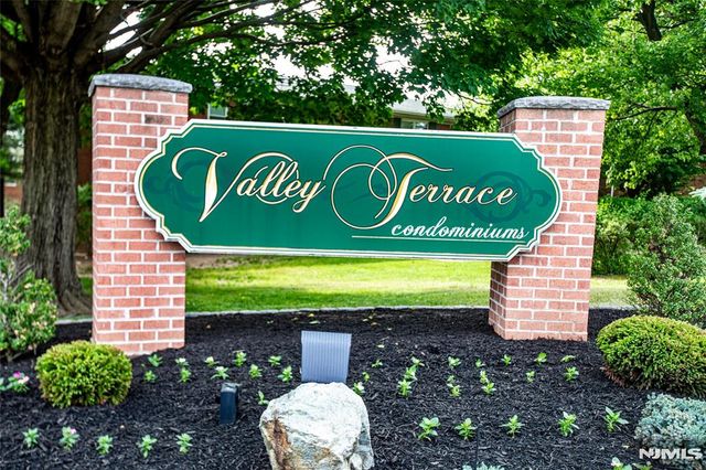 1130 Valley Road 2B, Wayne, NJ 07470