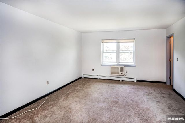 1130 Valley Road 2B, Wayne, NJ 07470
