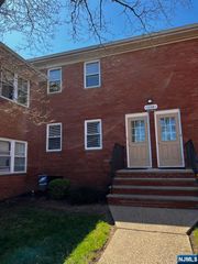 1130 Valley Road 2B, Wayne, NJ 07470