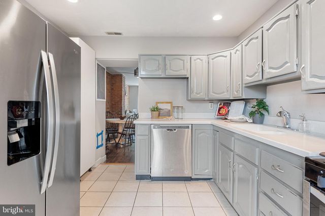 130 E RANDALL ST, Baltimore, MD 21230