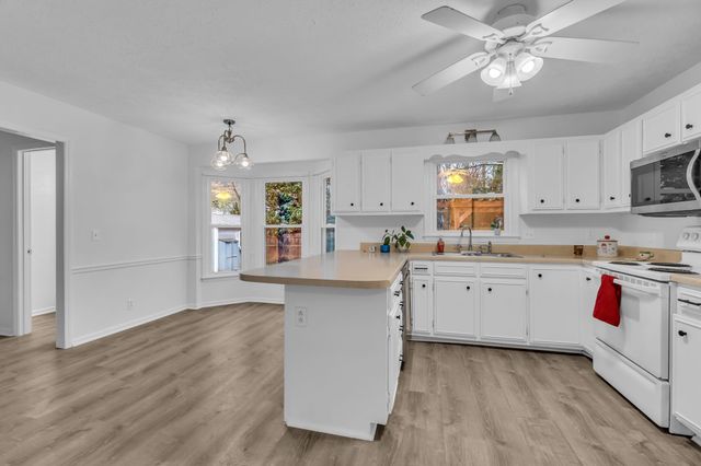 2440 Laurel Hill Ct, Murfreesboro, TN 37129