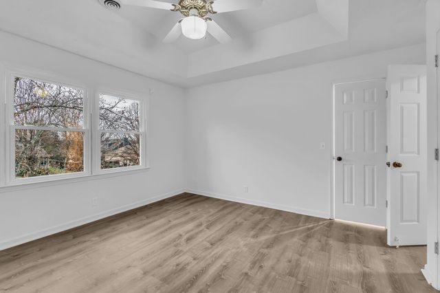 2440 Laurel Hill Ct, Murfreesboro, TN 37129