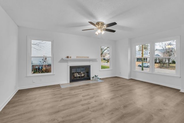 2440 Laurel Hill Ct, Murfreesboro, TN 37129