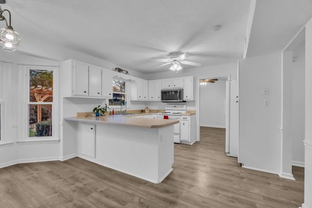 2440 Laurel Hill Ct, Murfreesboro, TN 37129