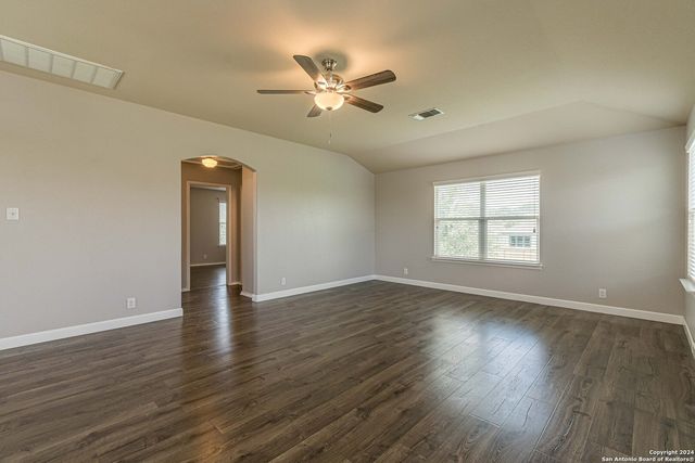 9827 SELESTAT PT, Schertz, TX 78154