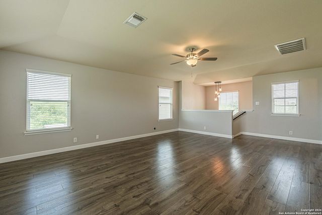 9827 SELESTAT PT, Schertz, TX 78154