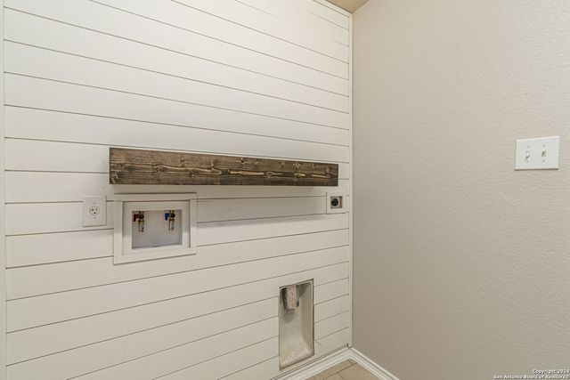 9827 SELESTAT PT, Schertz, TX 78154