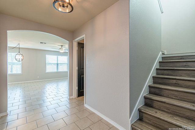 9827 SELESTAT PT, Schertz, TX 78154