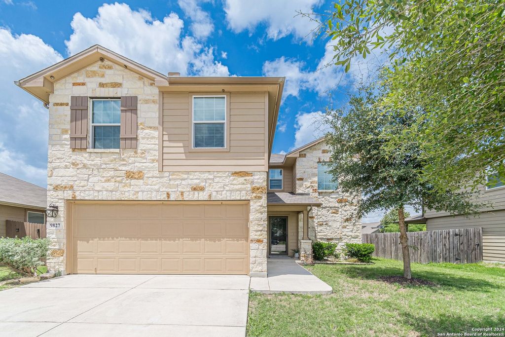 9827 SELESTAT PT, Schertz, TX 78154