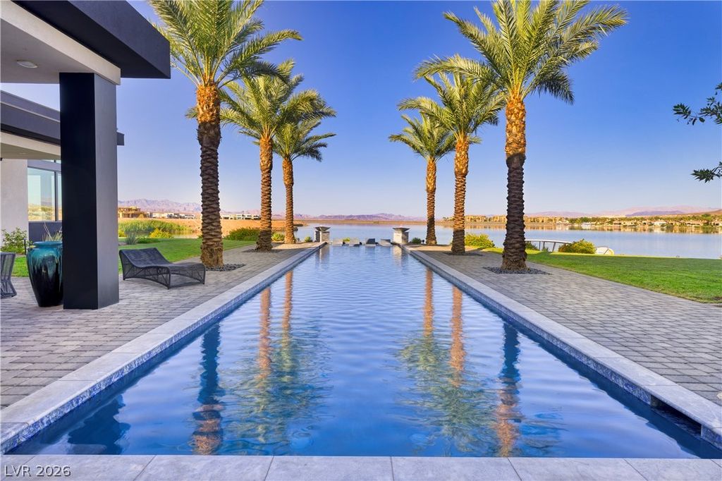 10 Sunrise Beach Circle, Henderson, NV 89011 — photo 2