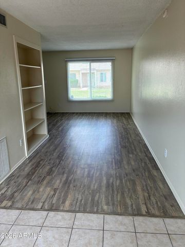 6618 S PALM Drive, Tempe, AZ 85283
