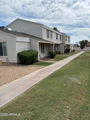 6618 S PALM Drive, Tempe, AZ 85283