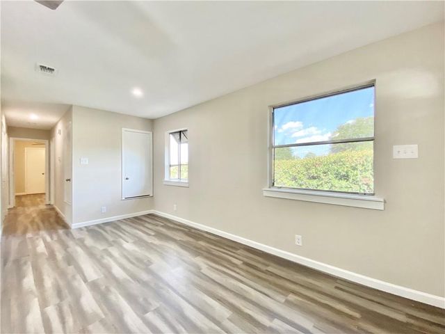 2110 Blue Meadow B, Austin, TX 78744