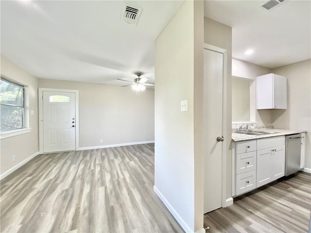 2110 Blue Meadow B, Austin, TX 78744