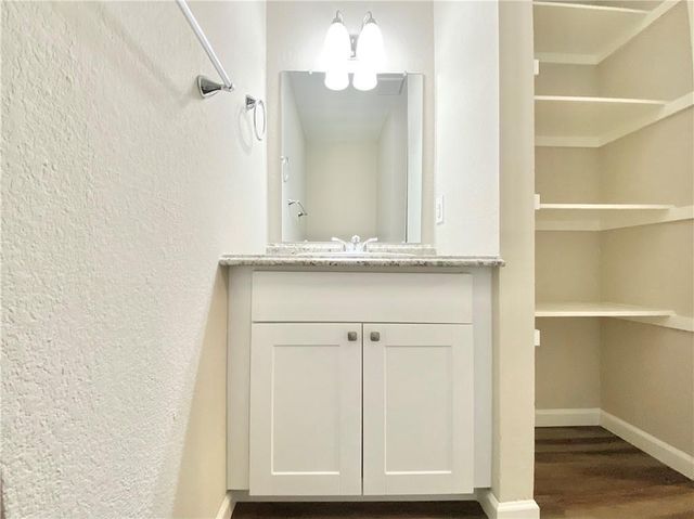 2110 Blue Meadow B, Austin, TX 78744