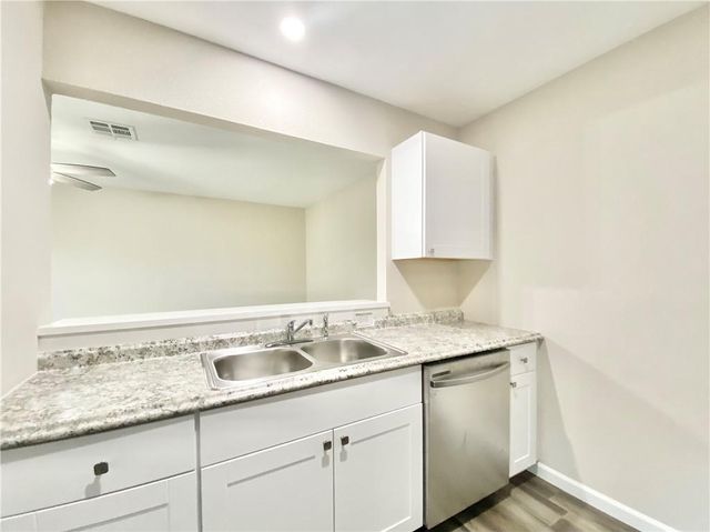 2110 Blue Meadow B, Austin, TX 78744