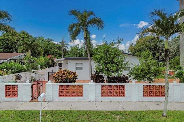 790 W 73rd Place, Hialeah, FL 33014
