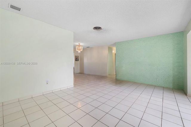 790 W 73rd Place, Hialeah, FL 33014