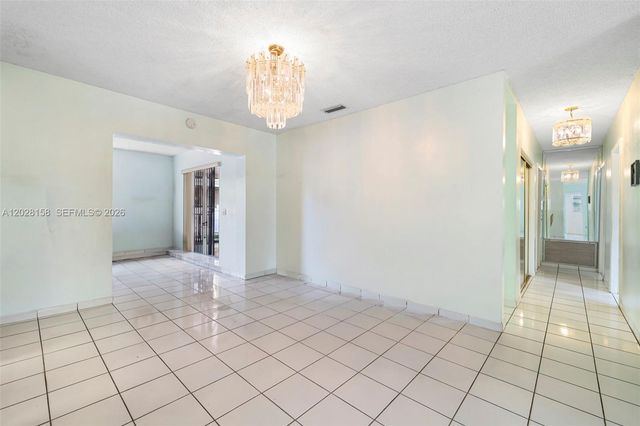 790 W 73rd Place, Hialeah, FL 33014