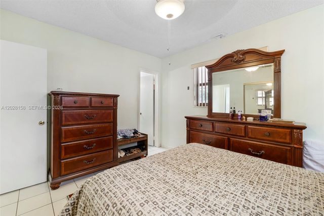 790 W 73rd Place, Hialeah, FL 33014