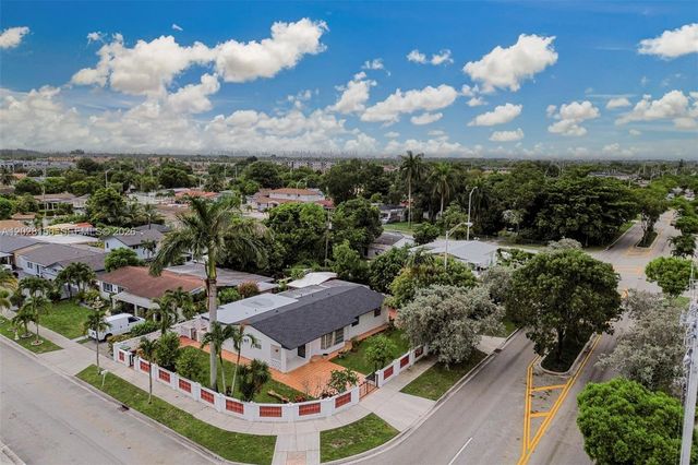 790 W 73rd Place, Hialeah, FL 33014