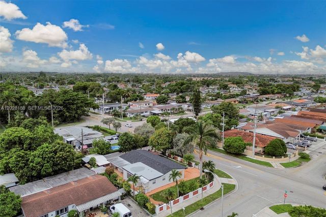 790 W 73rd Place, Hialeah, FL 33014