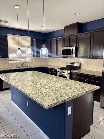 7403 Pepperbox Avenue, Las Vegas, NV 89179