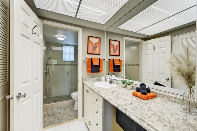 2724 N Garden Drive 403, Lake Worth, FL 33461