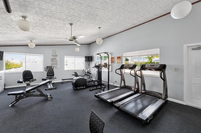 2724 N Garden Drive 403, Lake Worth, FL 33461