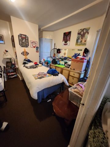 12 Fisher St, Lowell, MA 01850