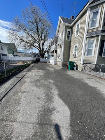 12 Fisher St, Lowell, MA 01850