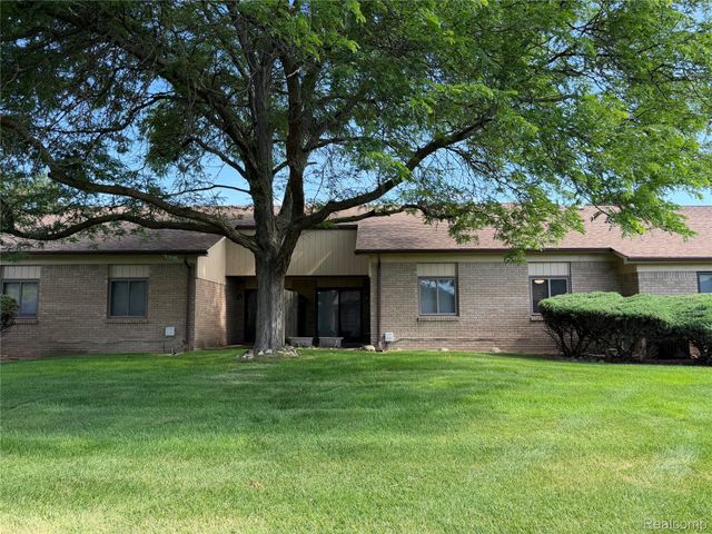5220 W Utica Road, Shelby Charter Township, MI 48317