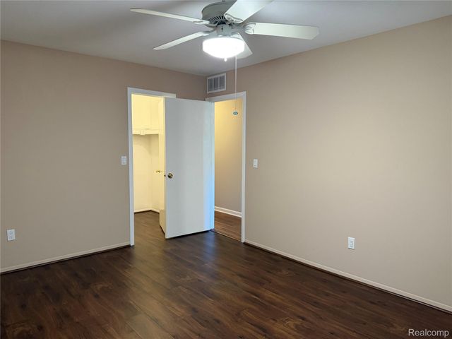 5220 W Utica Road, Shelby Charter Township, MI 48317