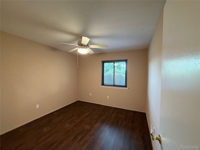 5220 W Utica Road, Shelby Charter Township, MI 48317