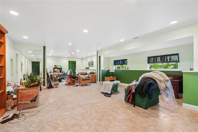 1669 Timberlake Run, Cedar Rapids, IA 52403