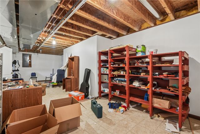 1669 Timberlake Run, Cedar Rapids, IA 52403
