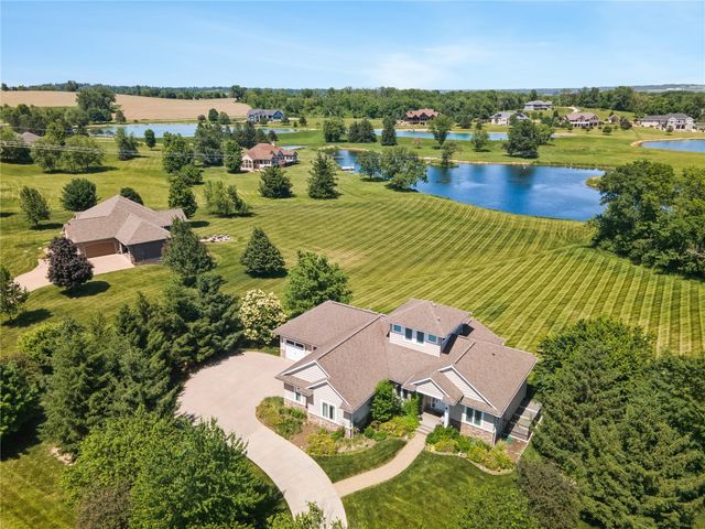 1669 Timberlake Run, Cedar Rapids, IA 52403