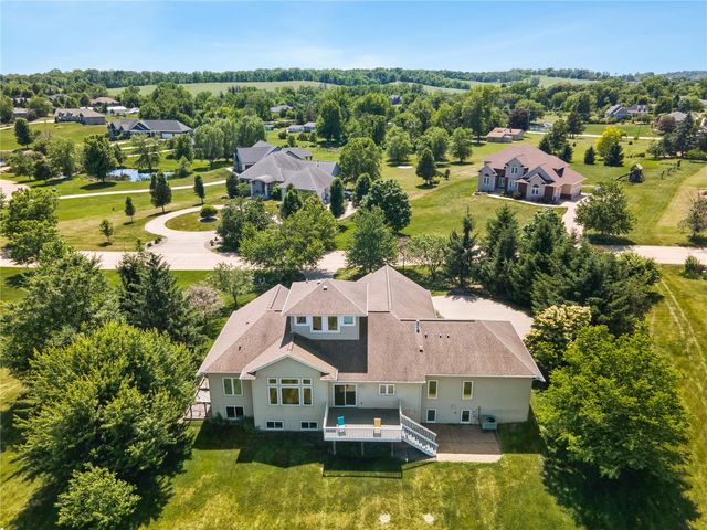 1669 Timberlake Run, Cedar Rapids, IA 52403