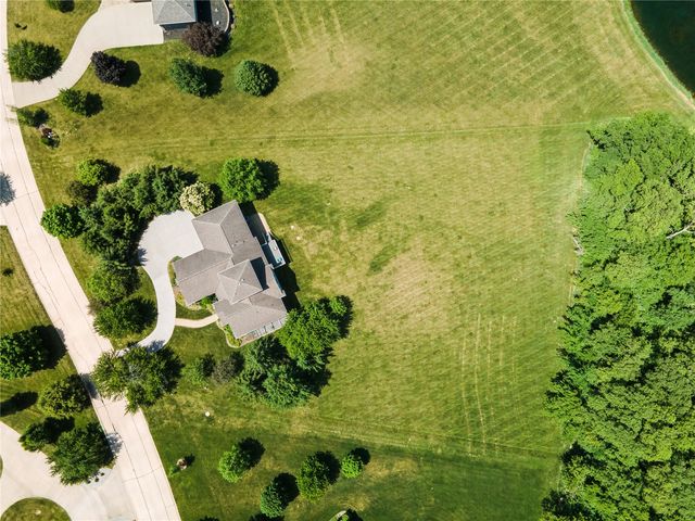 1669 Timberlake Run, Cedar Rapids, IA 52403
