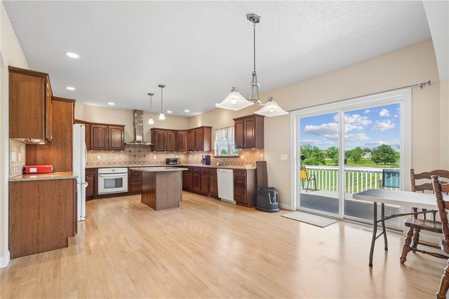 1669 Timberlake Run, Cedar Rapids, IA 52403