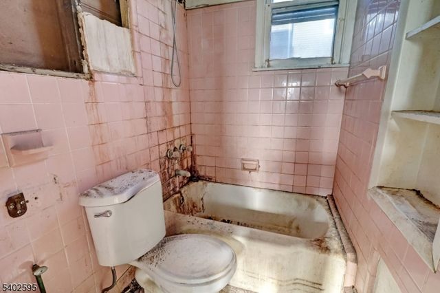 86 Watchung Ave, West Orange Twp., NJ 07052