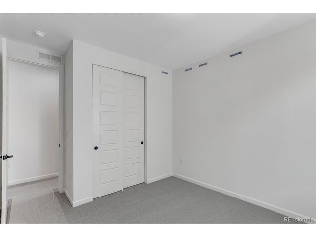 1422 Hudson Pl, Longmont, CO 80501