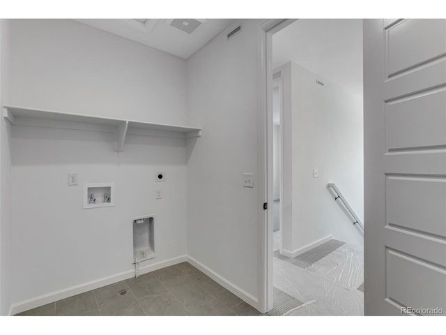 1422 Hudson Pl, Longmont, CO 80501